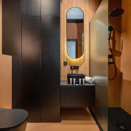 Stylish With River Views And Garage In By Renters アパート シュチェチン